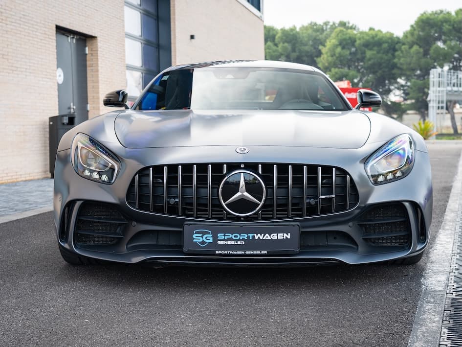 Mercedes-Benz AMG GT R