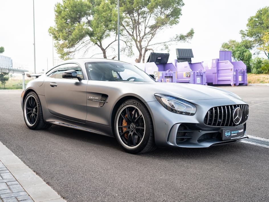 Mercedes-Benz AMG GT R
