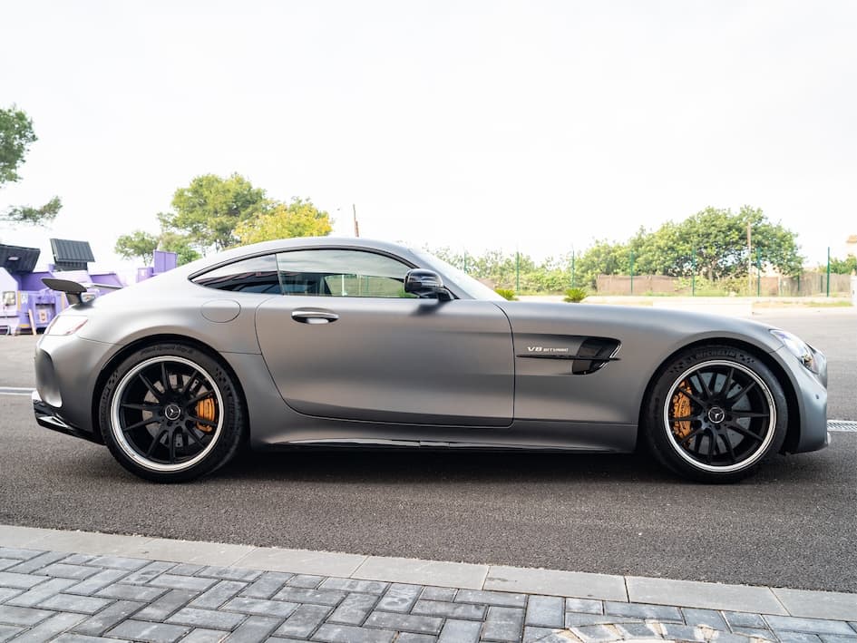 Mercedes-Benz AMG GT R