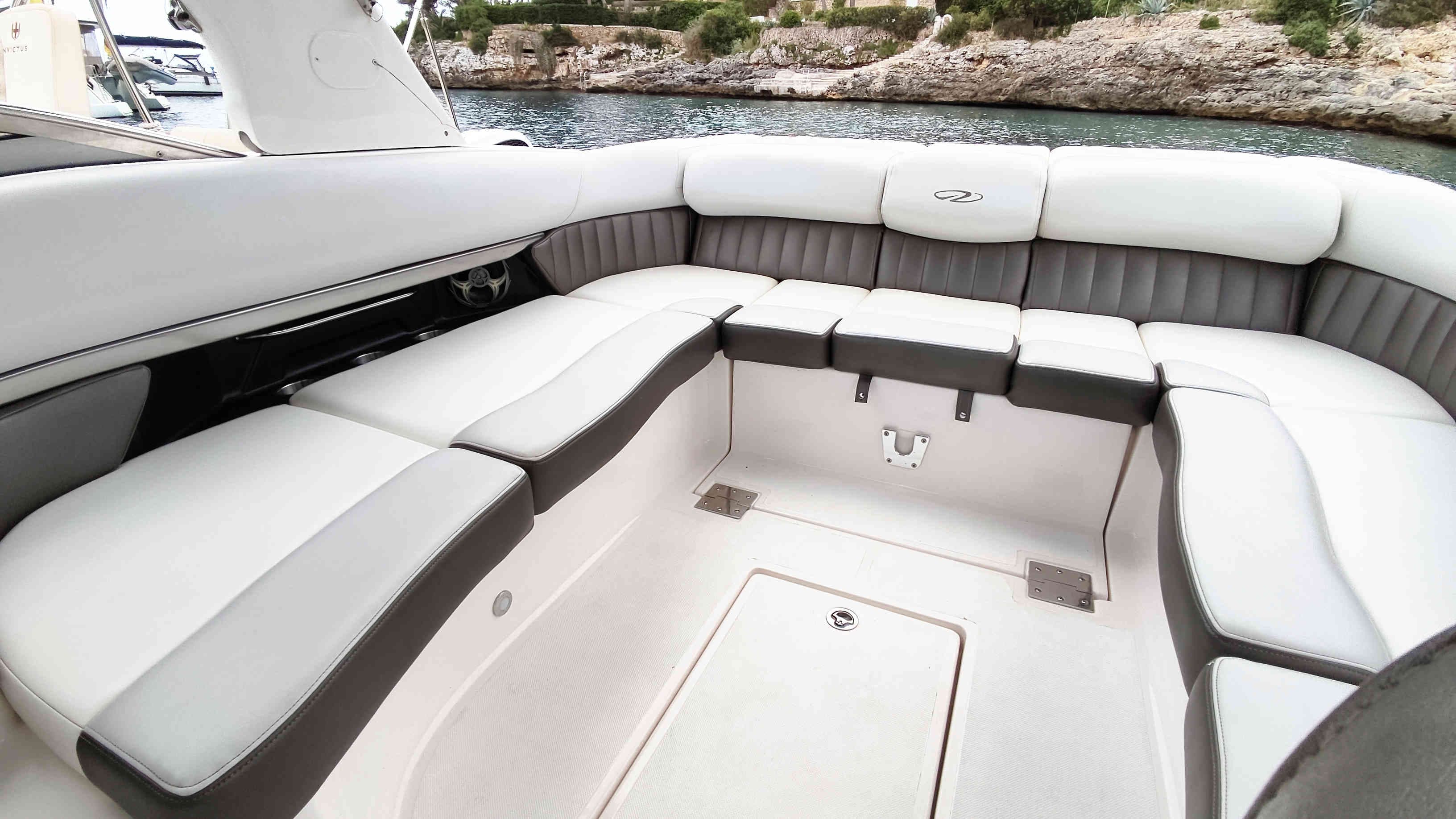 Regal 2700