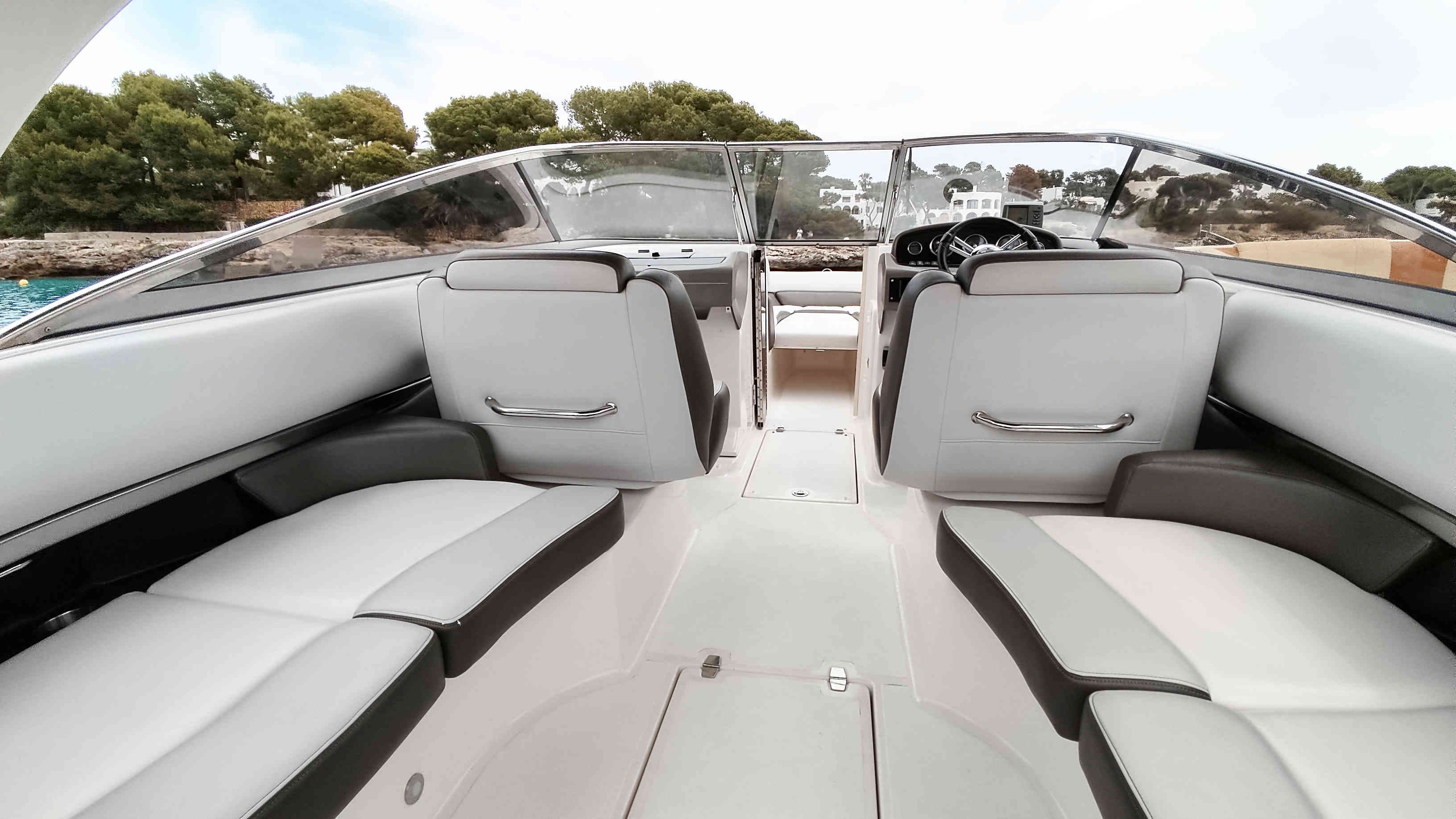 Regal 2700