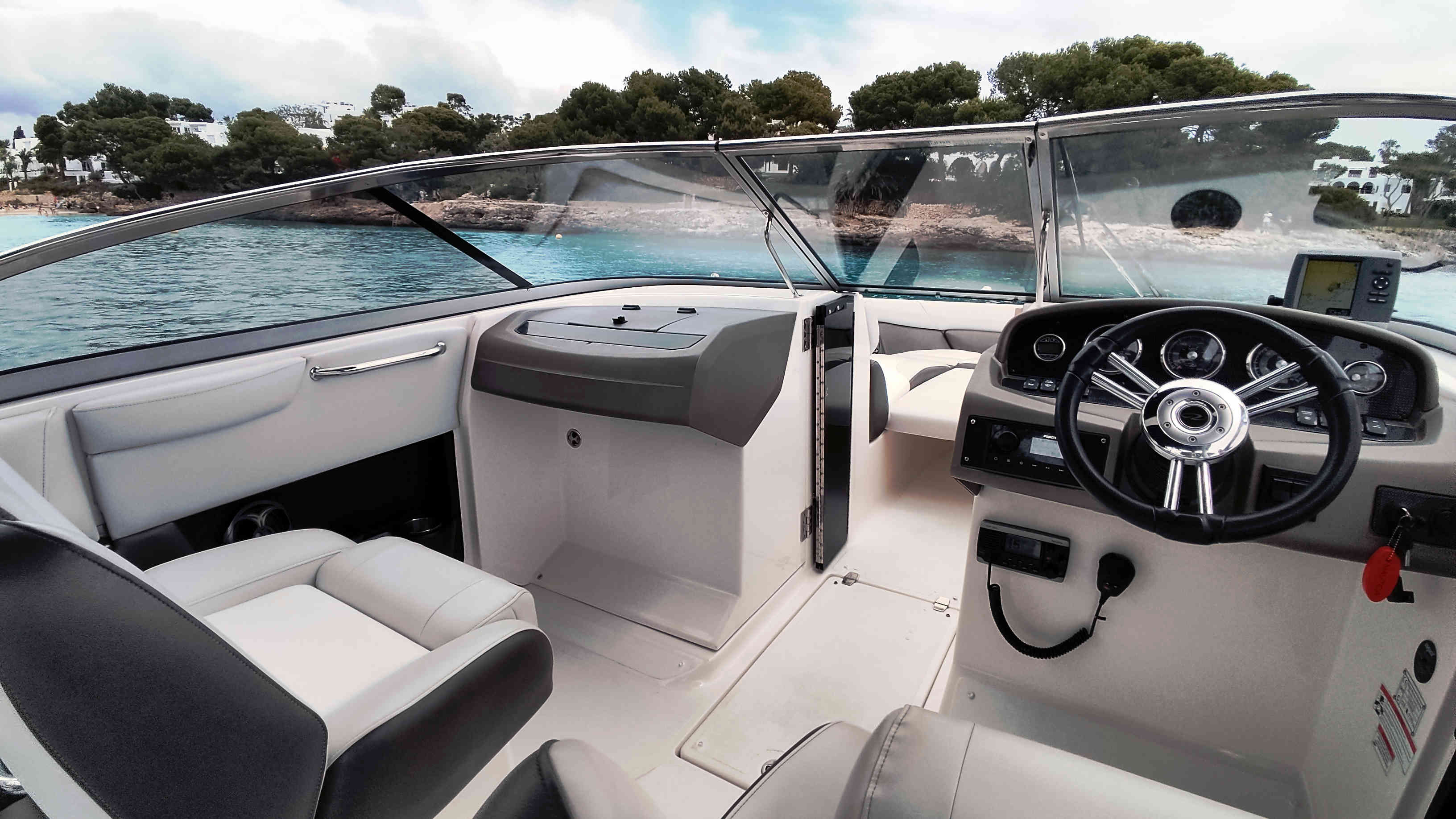 Regal 2700