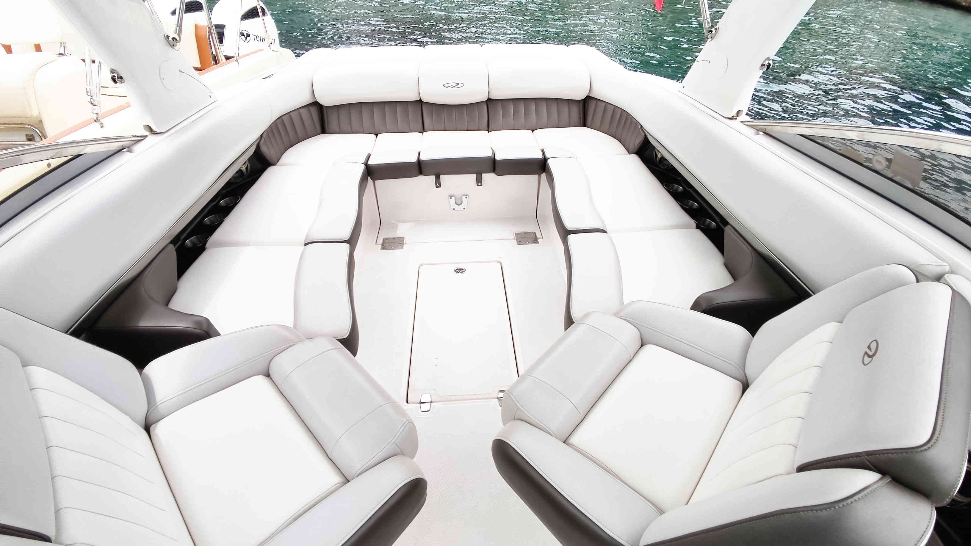 Regal 2700
