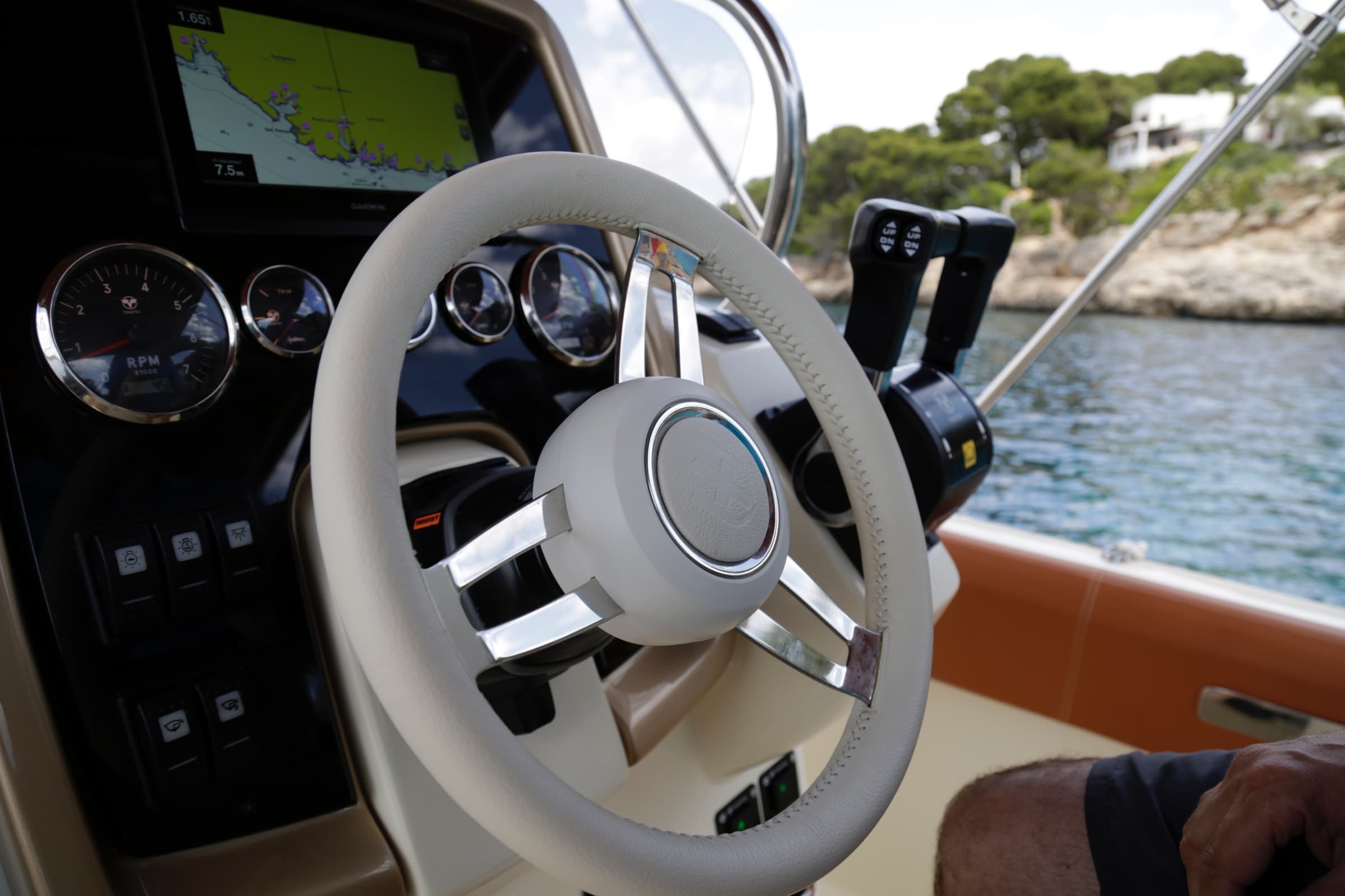 Invictus FX270