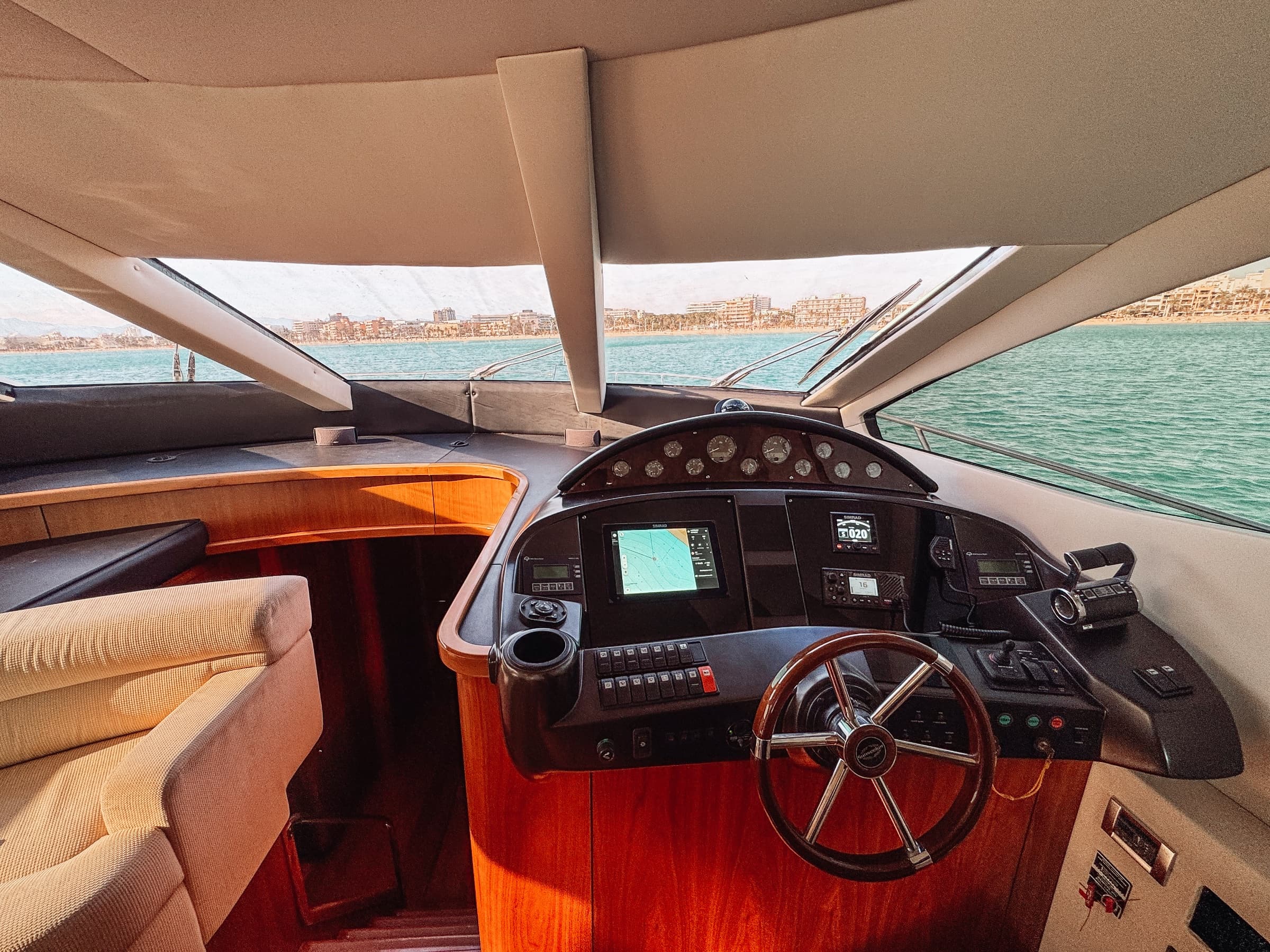 SUNSEEKER MANHATTAN 66 | TAPIA BAY